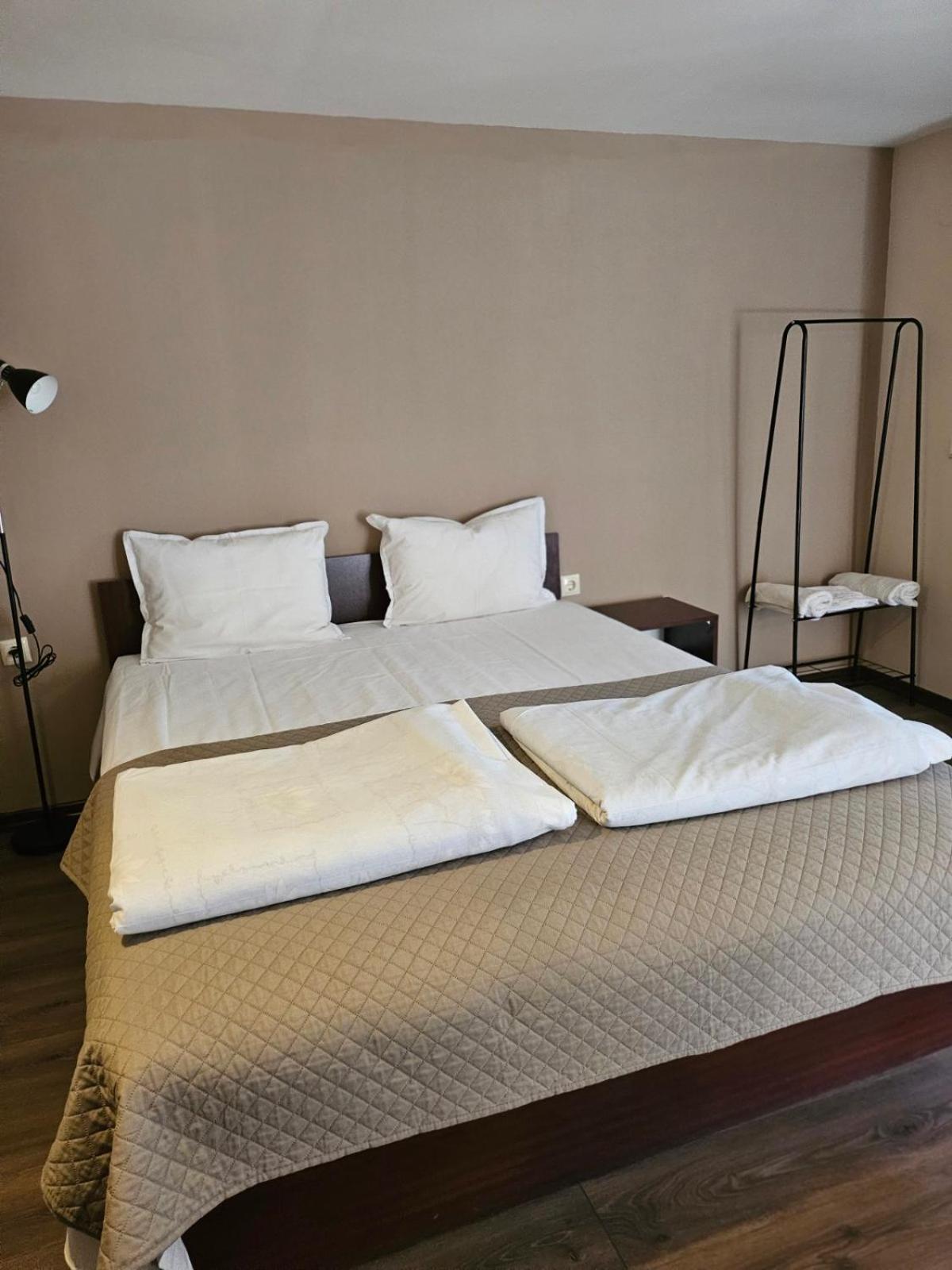 Orehite-Family Hotel ,Food & Pool Bozhichen المظهر الخارجي الصورة