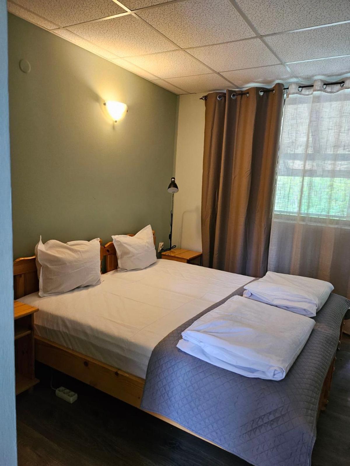 Orehite-Family Hotel ,Food & Pool Bozhichen المظهر الخارجي الصورة