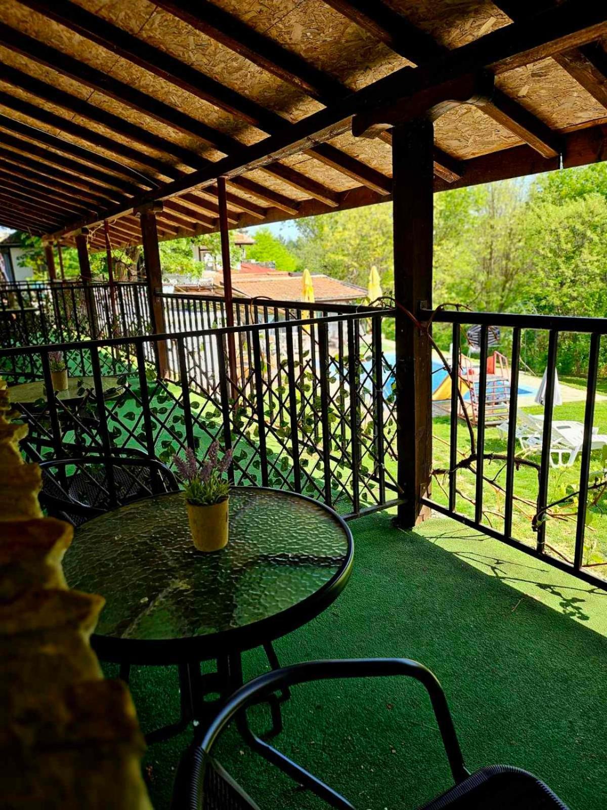 Orehite-Family Hotel ,Food & Pool Bozhichen المظهر الخارجي الصورة